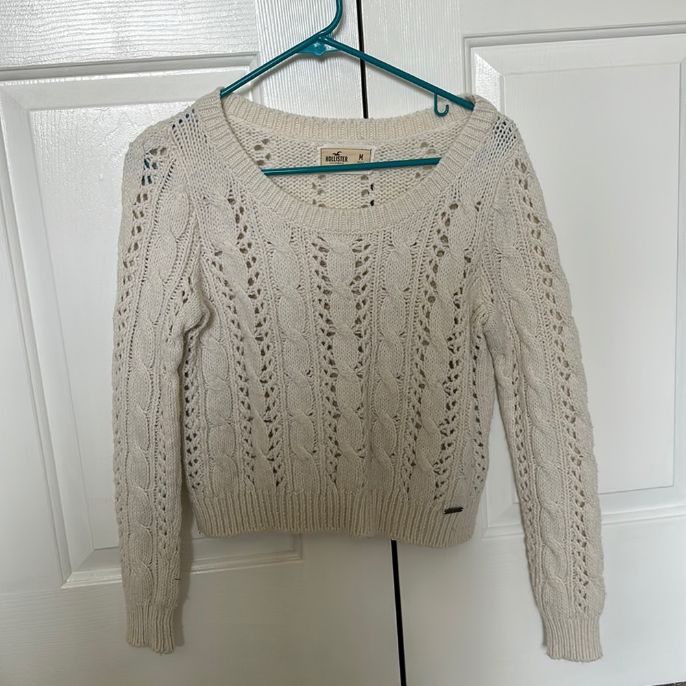 Hollister long sleeve cropped sweater